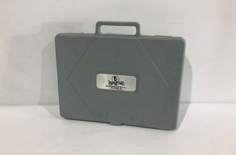 Maxam knife set with small cutting board and case Hash Auctions