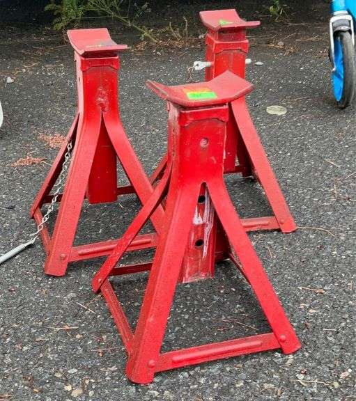 Three jack stands Hash Auctions