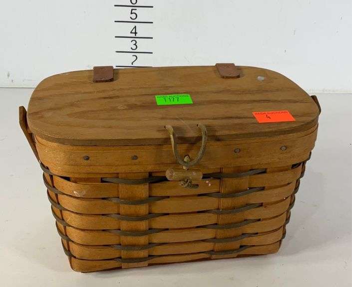 Longaberger basket with lid Hash Auctions