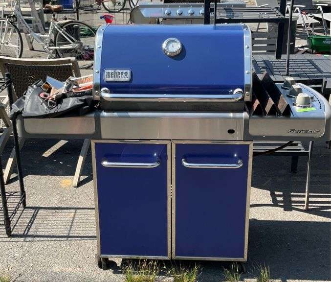 er Genesis Propane Grill, three burner, Blue and stainless, No Tank tested and is working