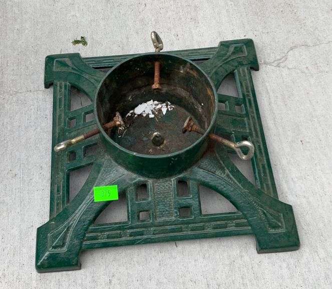 Heavy cast iron Christmas tree stand Hash Auctions