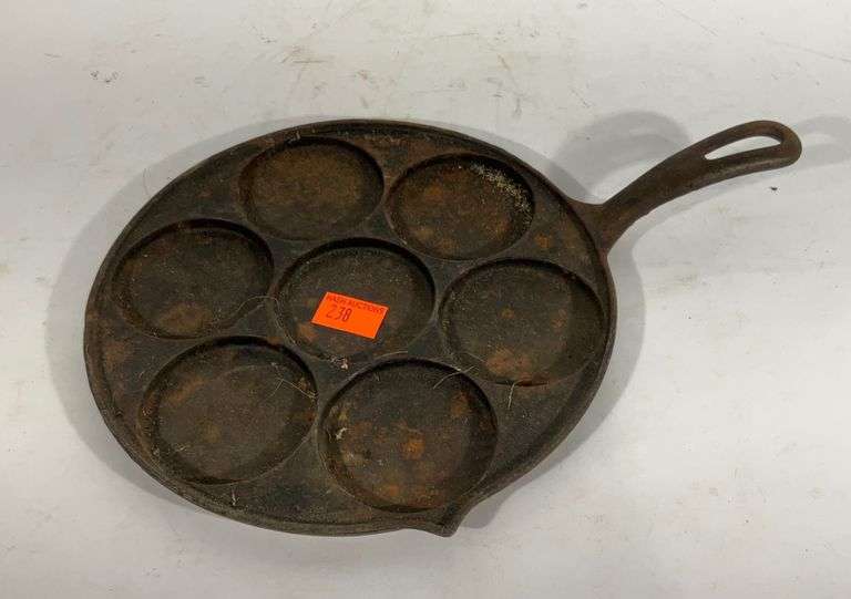 Cast iron silver dollar pancake skillet Hash Auctions