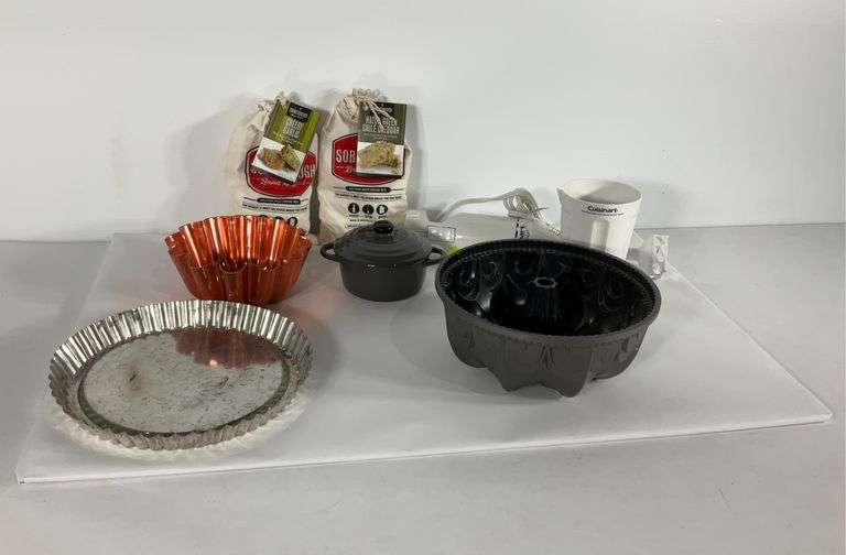 Kitchen items including cuisinart quick prep hand blender it does power