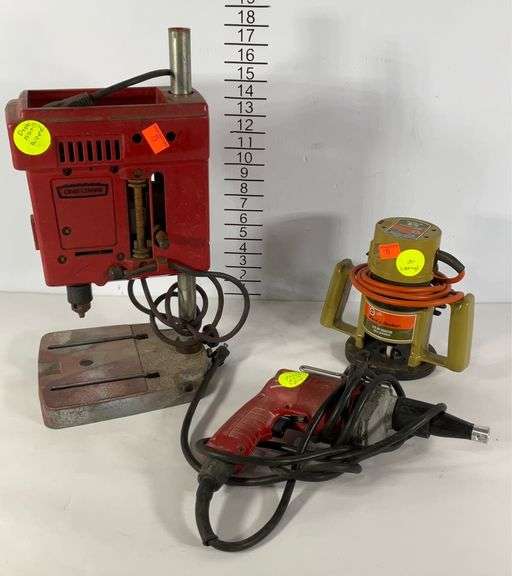 Craftmans drill press, doesn’t work. Black & Decker 5/8 router, works