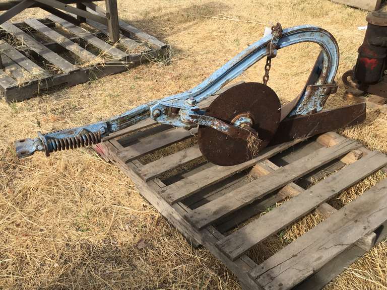 IHC 1BOTTOM PLOW Heaverlo Northwest Auctions
