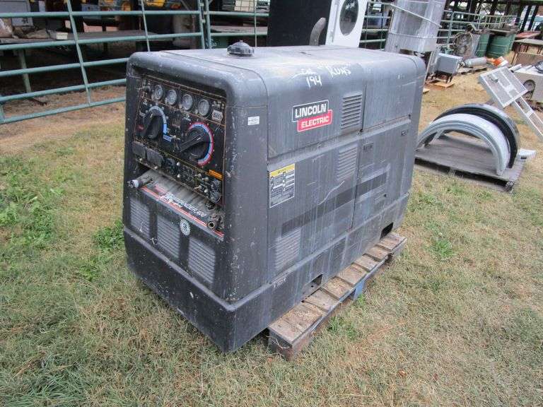 LINCOLN COMMANDER 400 WELDER, DSL, 3012 HRS Heaverlo Northwest Auctions