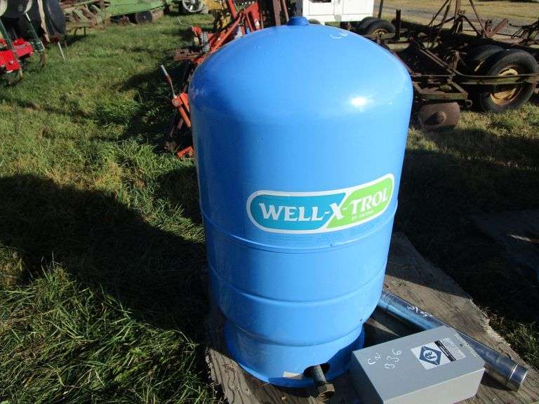 WELL X TROL PRESSURE TANK Heaverlo Northwest Auctions