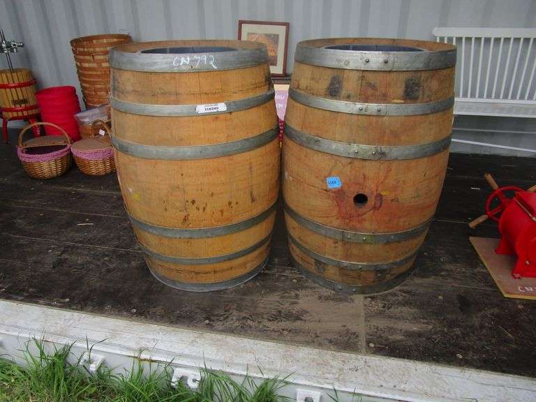 WINE BARRELS W/INSERT Heaverlo Northwest Auctions