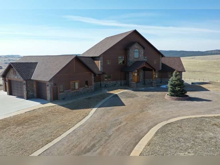 Highmark Estate Auction Hewitt Land Company