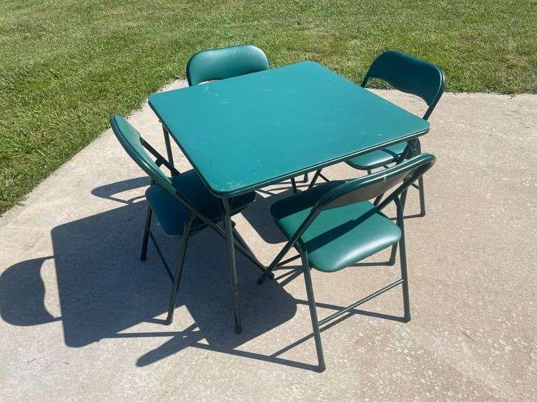 Folding Table & Chairs Halfhill Auction Group