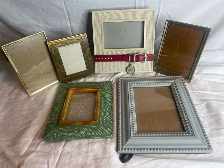 Assorted Picture Frames Halfhill Auction Group
