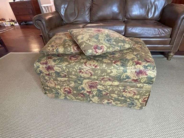 Ottoman wMatching Throw Pillows Halfhill Auction Group