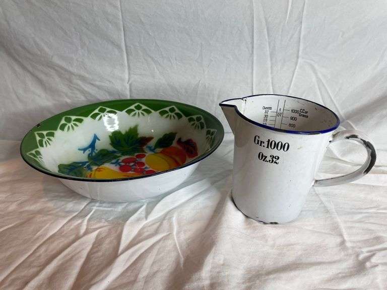 Vintage Tin Dishes Halfhill Auction Group