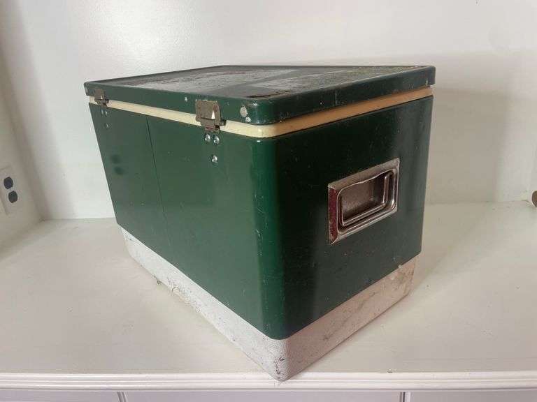 Vintage Coleman Cooler Halfhill Auction Group