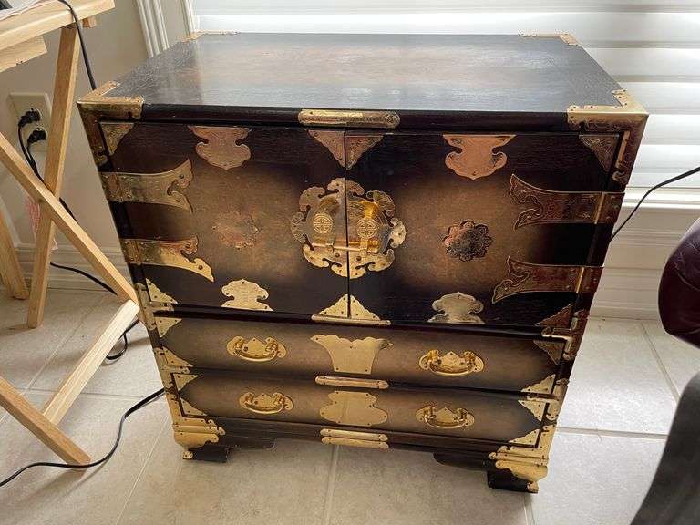 Asian Inspired Side Table Halfhill Auction Group