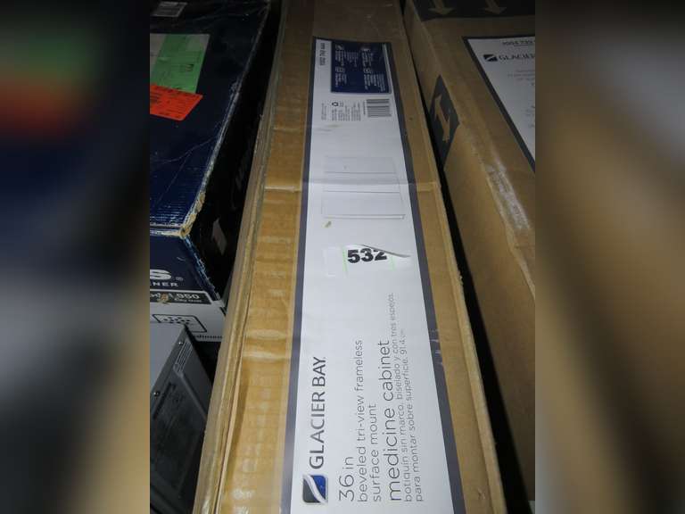 GLACIER BAY 36 IN BEVELED TRIVIEW FRAMELESS SURFACE MOUNT MEDICINE