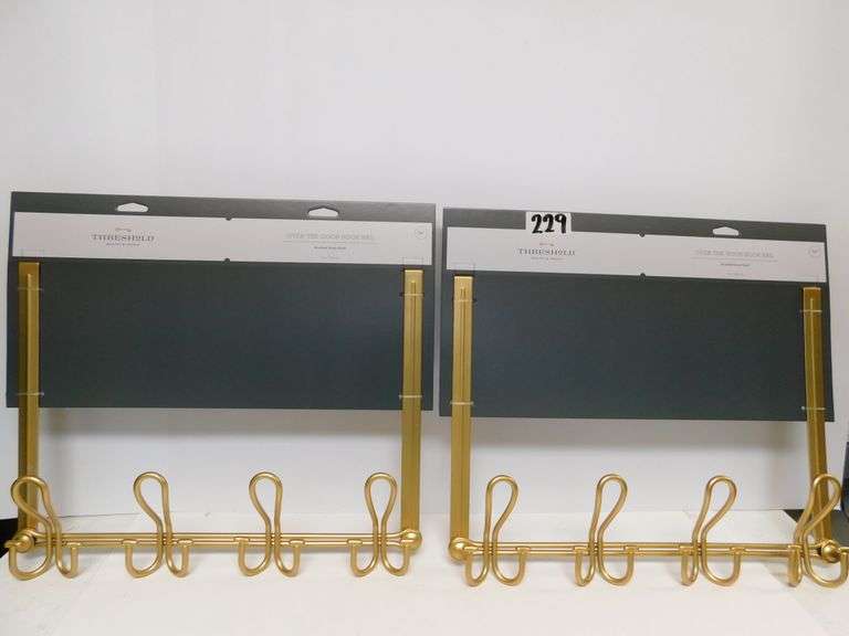 THRESHOLD OVER THE DOOR HOOK RAIL IN BRUSHED BRASS FINISH 16"L HOLDS