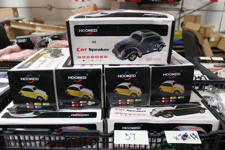 BRAND NEW HOOKED CAR SPEAKER IN AN ASSORTMENT OF COLORS INCLUDING MODEL