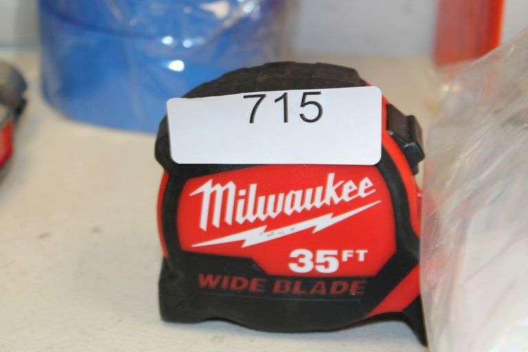 MILWAUKEE 35 FT WIDE BLADE MEASURING TAPE Dallas Online Auction Company