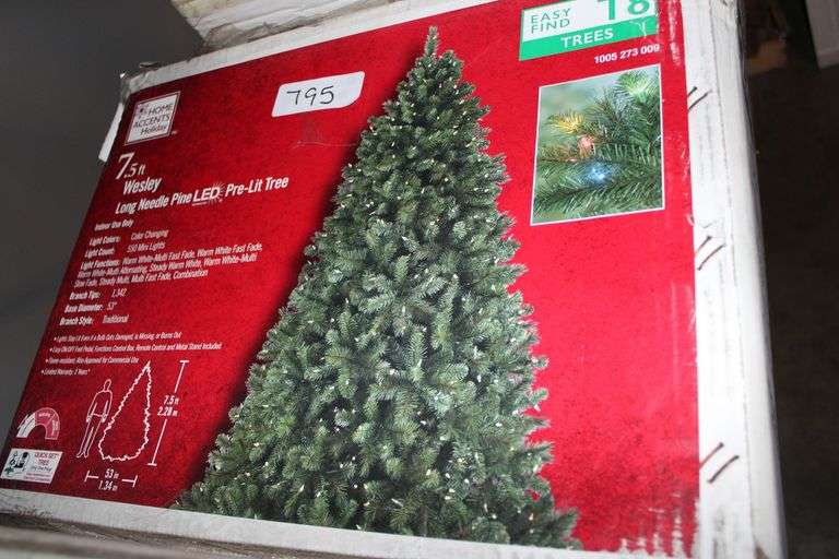 HOME ACCENTS HOLIDAY 7.5' WESLEY LONG NEEDLE PINE LED PRELIT TREE
