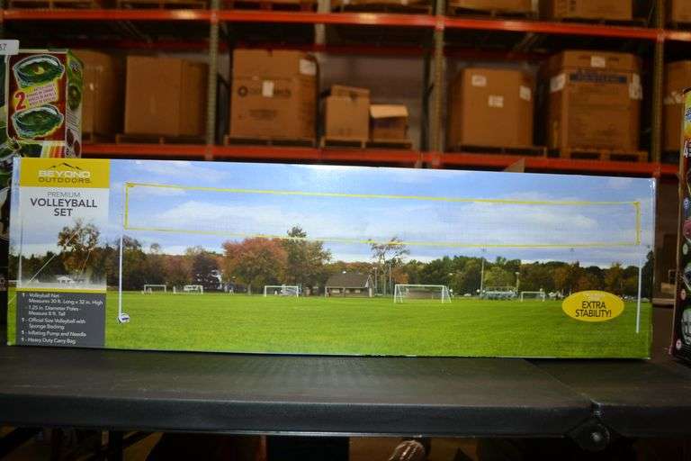 BEYOND OUTDOORS PREMIUM VOLLEYBALL SET Dallas Online Auction Company