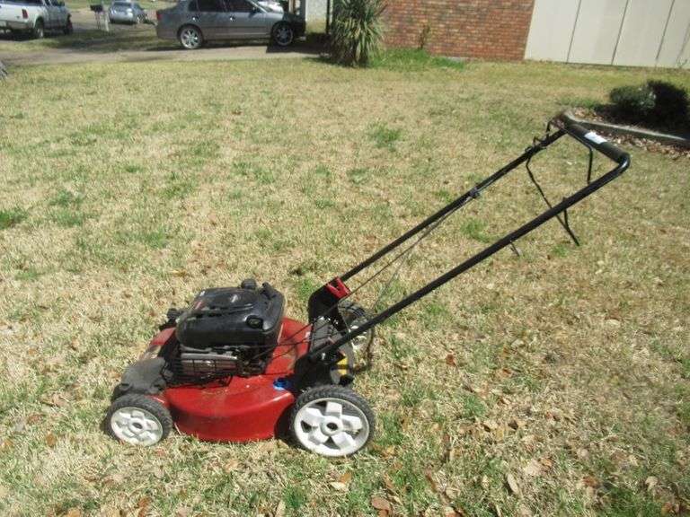 TORO LAWN MOWER 190CC MOTOR WITH BAGGER NOT SHOWN Dallas Online