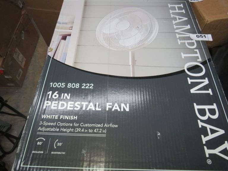 HAMPTON BAY 16 INCH PEDESTAL FAN WHITE FINISH Dallas Online Auction