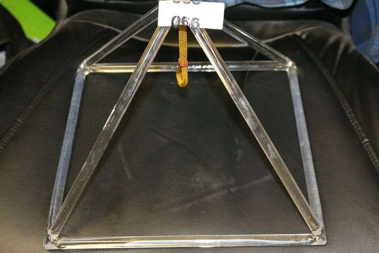 CLEAR GLASS TRIANGLE MUSIC INSTRUMENT COMES WITHOUT THE HITTING TOOL ...