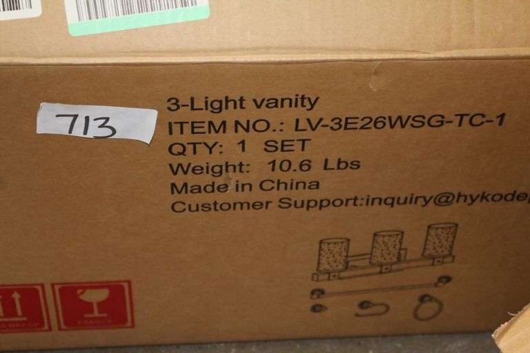 3 LIGHT BATHROOM VANITY Dallas Online Auction Company