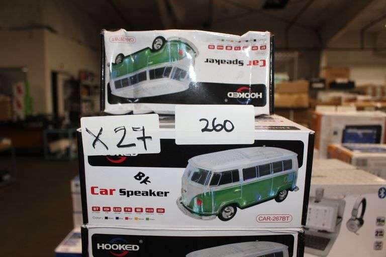 BRAND NEW HOOKED CAR SPEAKER WITH BLUETOOTH FUNCTIONALITY, USB INPUT