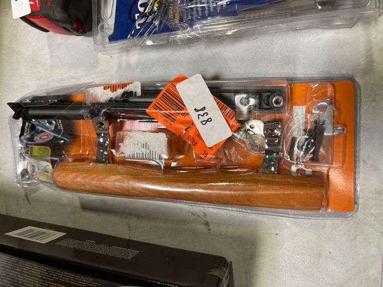 PrimeLine Wood Flush Mounted Reversible Keyed Internal Hook Latch Mechanism with Pull Handle