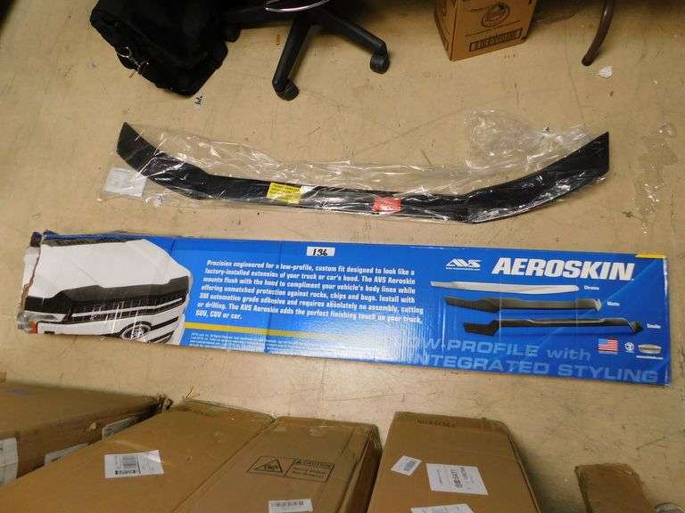 LUND AEROSKIN FLUSH MOUNT DARK SMOKE HOOD PROTECTOR FOR 20052011