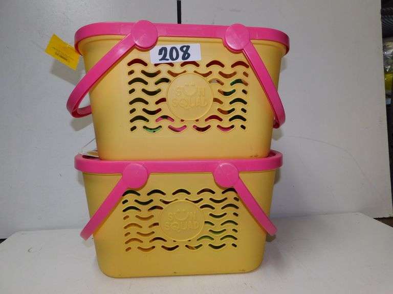 SUN SQUAD 10 PIECE SAND CASTLE BUCKET SET COMES WITH BIG YELLOW BUCKET