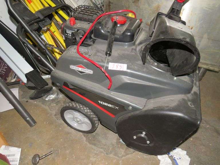 BRIGGS STRATTON 1022EX SNOW BLOWER Dallas Online Auction Company