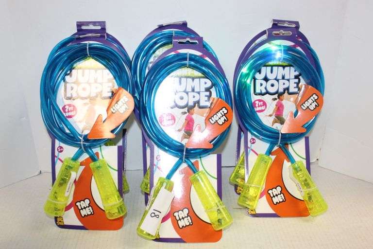 7' LIGHT UP JUMP ROPE WITH MULTI COLORED LIGHTS, BY BIG TIME 92449