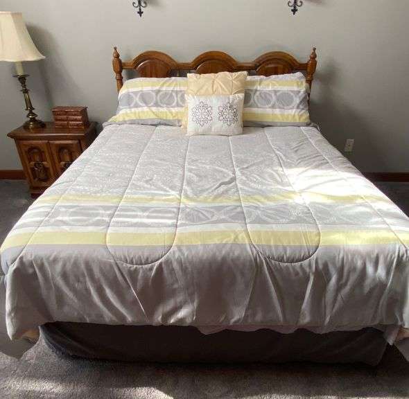 Johnson Personal Property Hoosier Auction Group