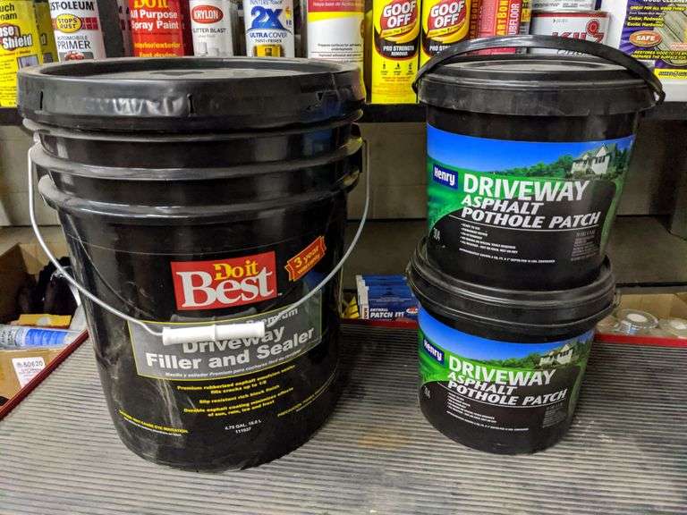 (1) 5GAL. BUCKET DRIVEWAY FILLER & SEALER & (2) 11LB. TUBS ASPHALT