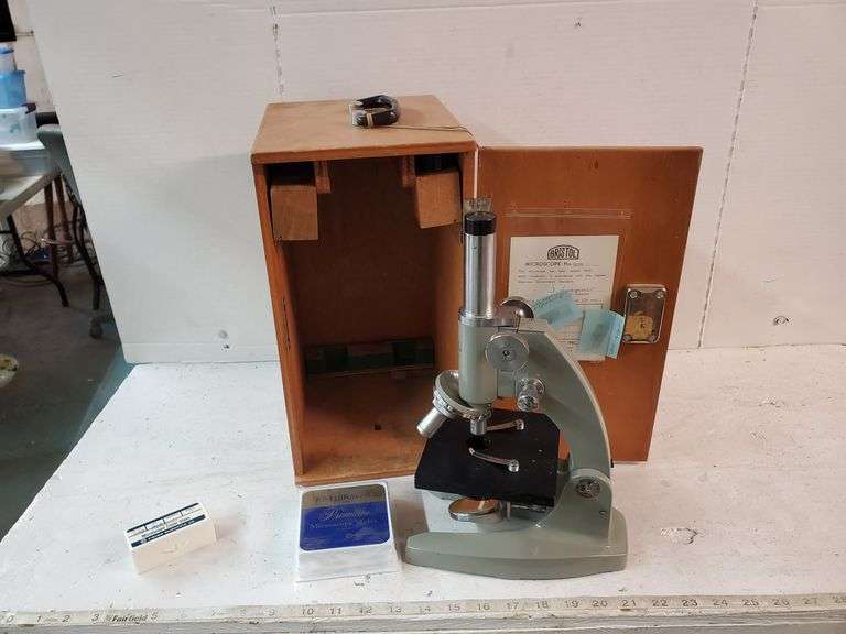 VINTAGE BRISTOL MICROSCOPE Isabell Auction