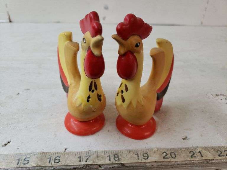 ROOSTER SALT AND PEPPER SHAKER Isabell Auction