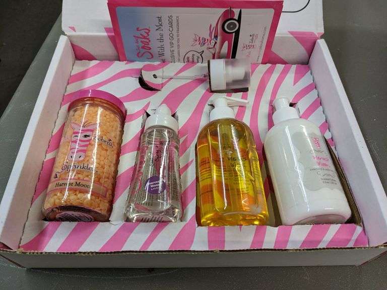 PINK ZEBRA VIP BOX SET (HARVEST MOON) Isabell Auction