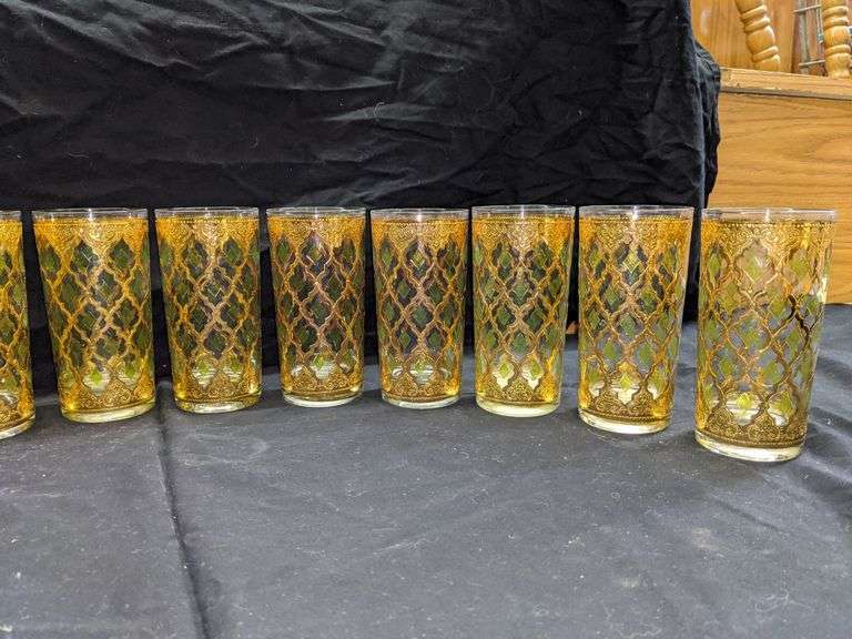 SET OF (13) VINTAGE GREEN & GOLD DRINKING GLASSES Isabell Auction