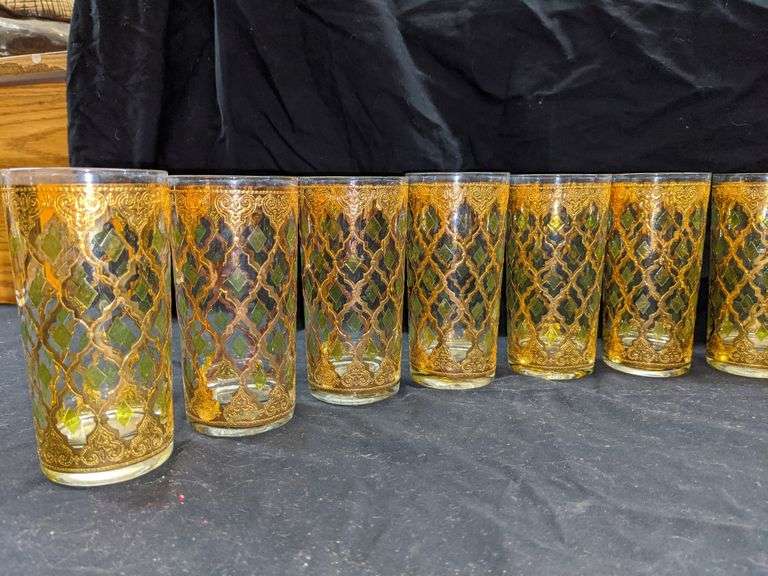 SET OF (13) VINTAGE GREEN & GOLD DRINKING GLASSES Isabell Auction