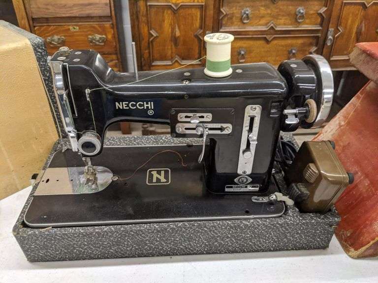 VINTAGE NECCHI BU NOVA SEWING MACHINE WITH CASE Isabell Auction