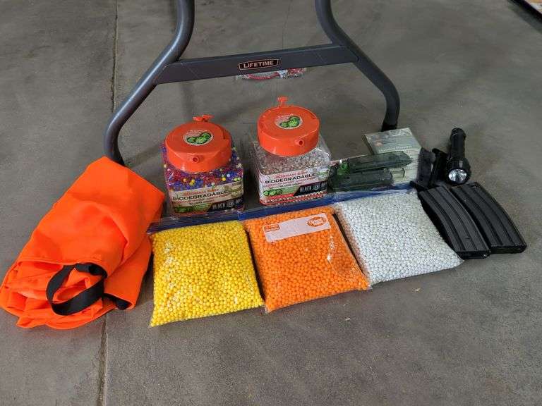 AIRSOFT BBS MAGAZINES, ORANGE VESTS, PONCHO, FLASHLIGHT Isabell Auction