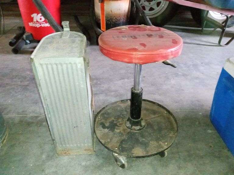 METAL MAILBOX AND CRAFTSMAN ROLL AROUND SHOP STOOL Isabell Auction