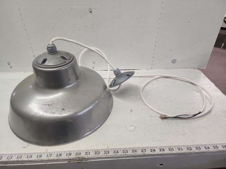 LIGHT FIXTURE Isabell Auction