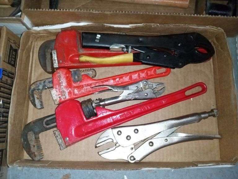 (3) PIPE WRENCHES, (1)VISE GRIPS, (2) LOCKING PLIERS Isabell Auction