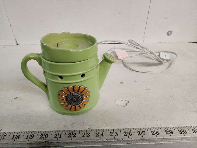 SCENTED WAX WARMER Isabell Auction