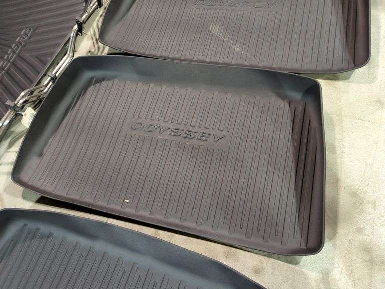 FLOOR LINER (HONDA ODYSSEY) Isabell Auction