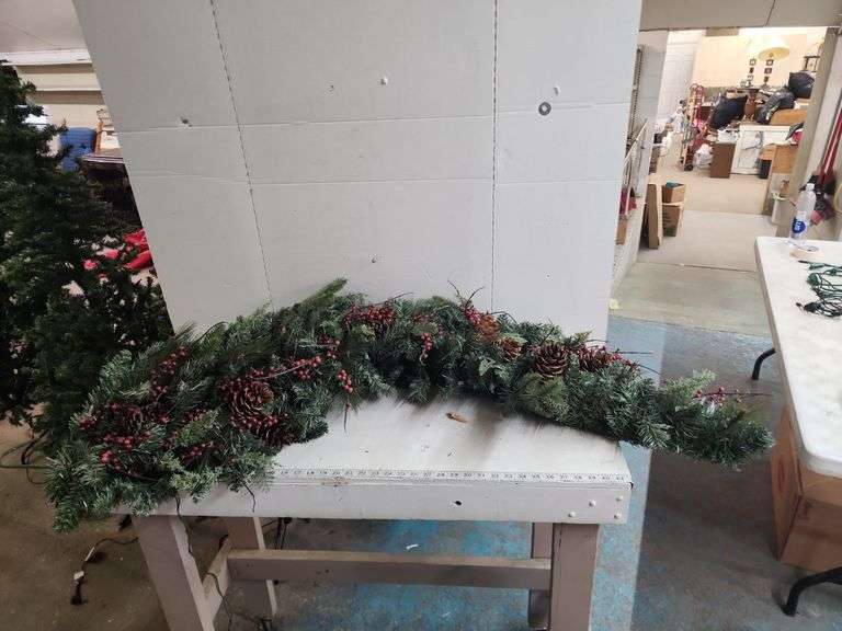 58 IN. LONG LIGHTED HANGING SWAG Isabell Auction